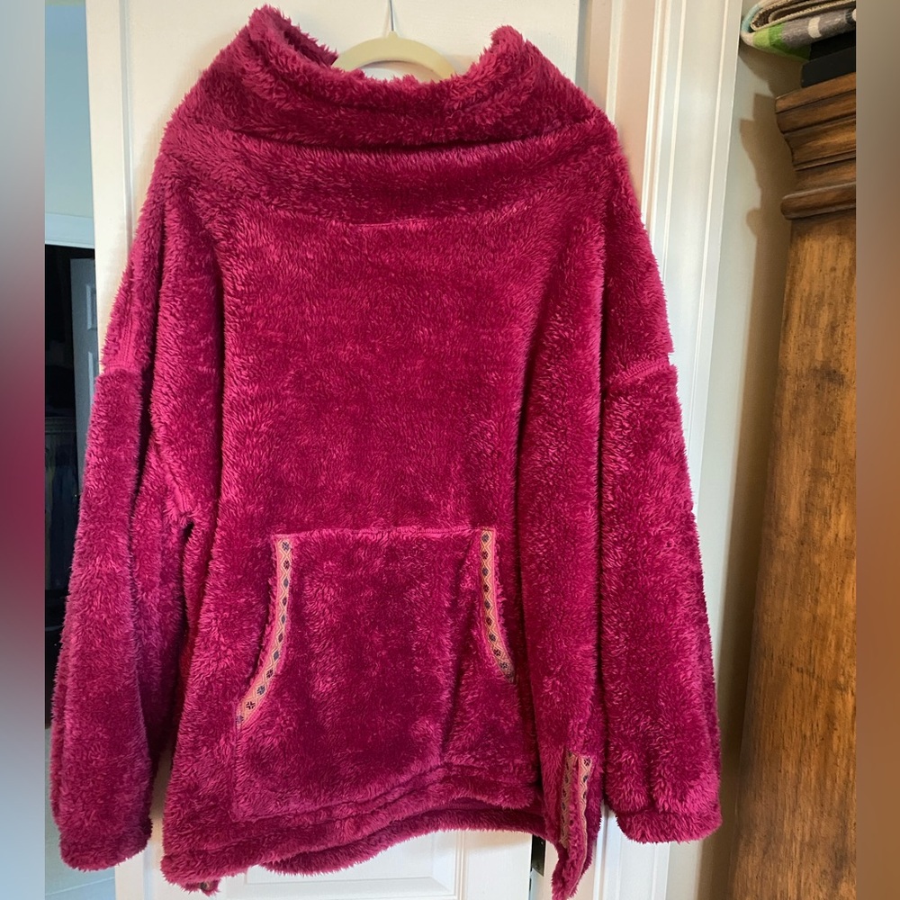 NWOT Sundance Fushia pullover sweater large